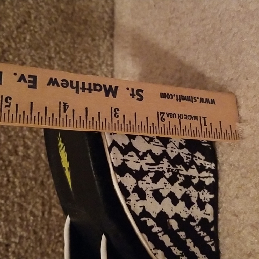 Shoes - Picture 13 of 14